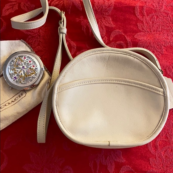 Coach Handbags - Coach glove tanned cowhide bag